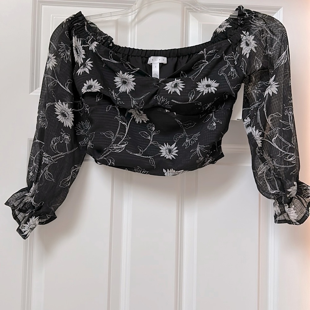 LEITH Black Floral NWT Off the shoulder crop top - Picture 1 of 5